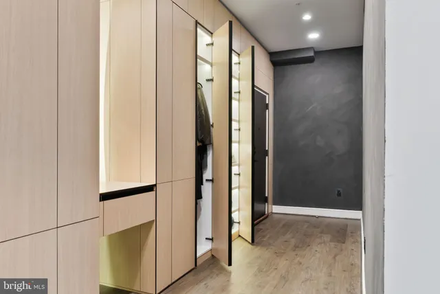 $1,599,900 | 625 Slaters Lane, Unit 402, Alexandria, VA 22314