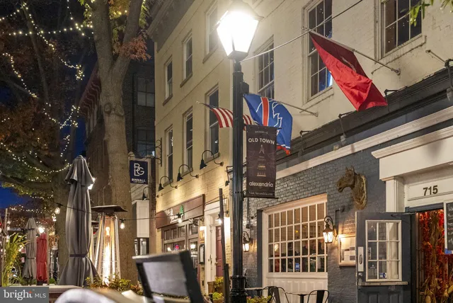 $1,599,900 | 625 Slaters Lane, Unit 402, Alexandria, VA 22314