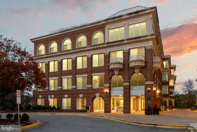 $1,599,900 | 625 Slaters Lane, Unit 402, Alexandria, VA 22314