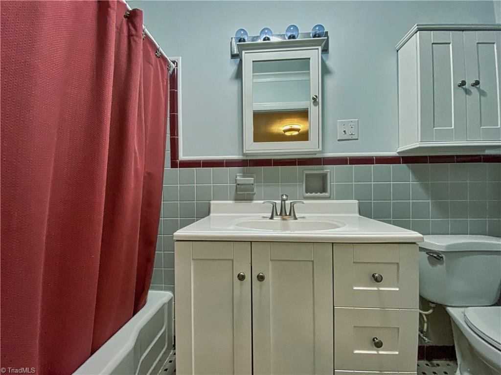 2303 Gordon Road High Point, NC 27265 - Photo 16 of 29 Gallery Image 16