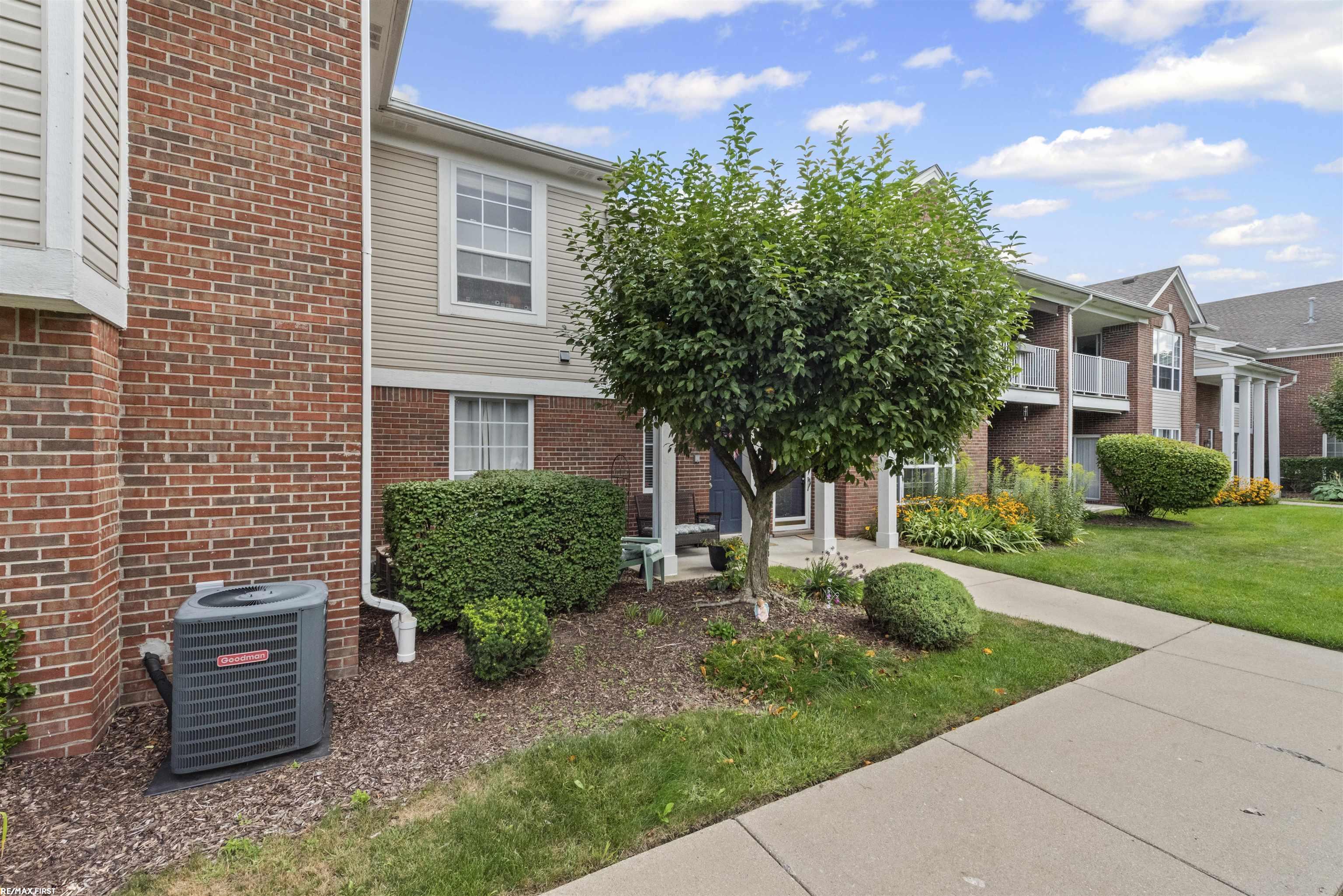 45691 Heather Ridge Drive Macomb, MI 48044 - Photo 28 of 37 50199760-fe812871-9d18-40fa-9b47-393dd3746579.JPG