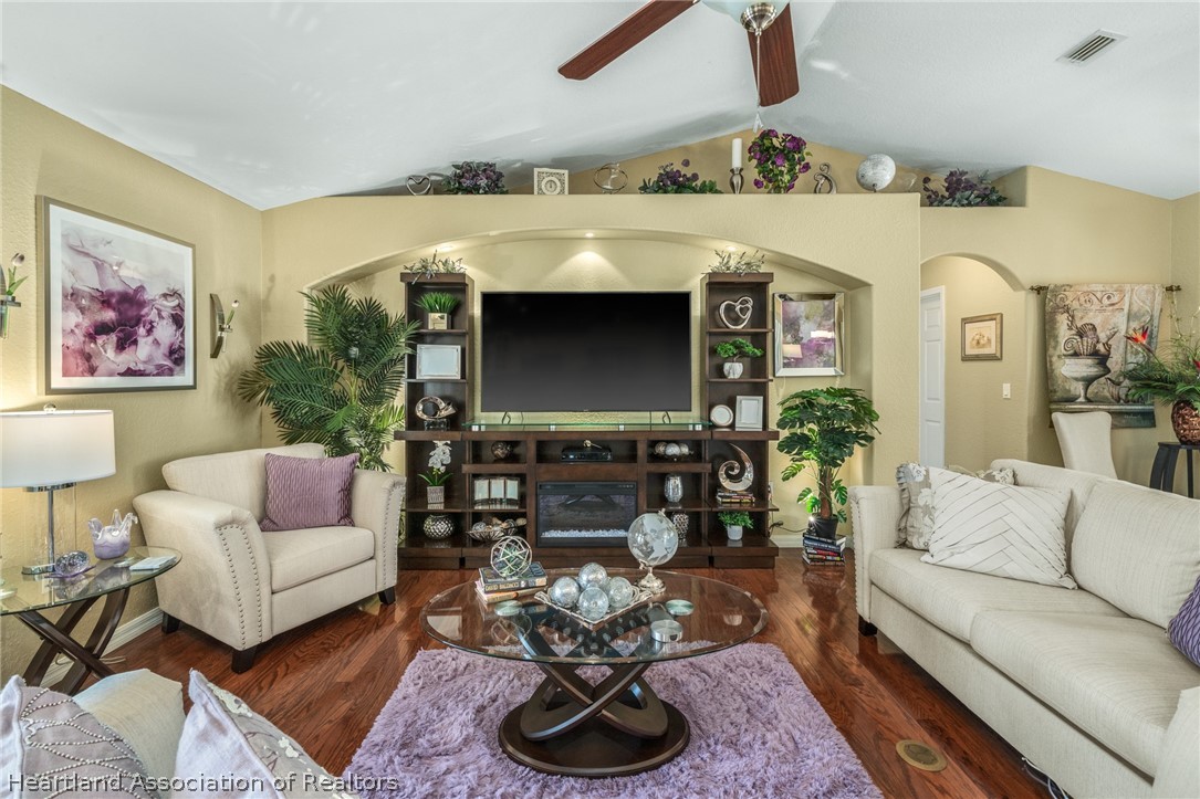 5706 Lilac Road Sebring, FL 33875 - Photo 8 of 36 Gallery Image 8