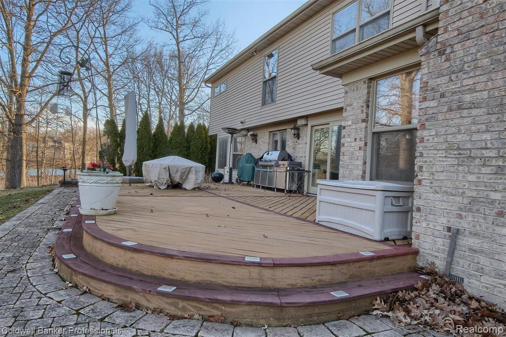 23285 Meridian Road Grosse Ile, MI 48138 - Photo 41 of 53
