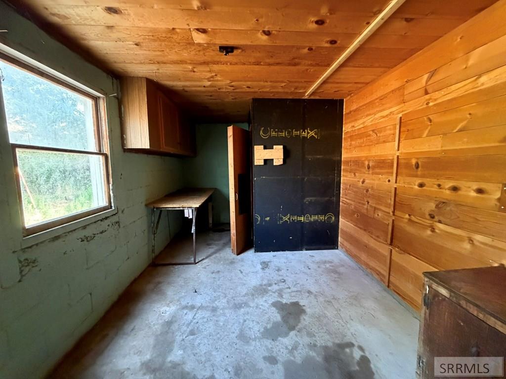 5480 Challis Creek Road Challis, ID 83226 - Photo 42 of 59 Gallery Image 42