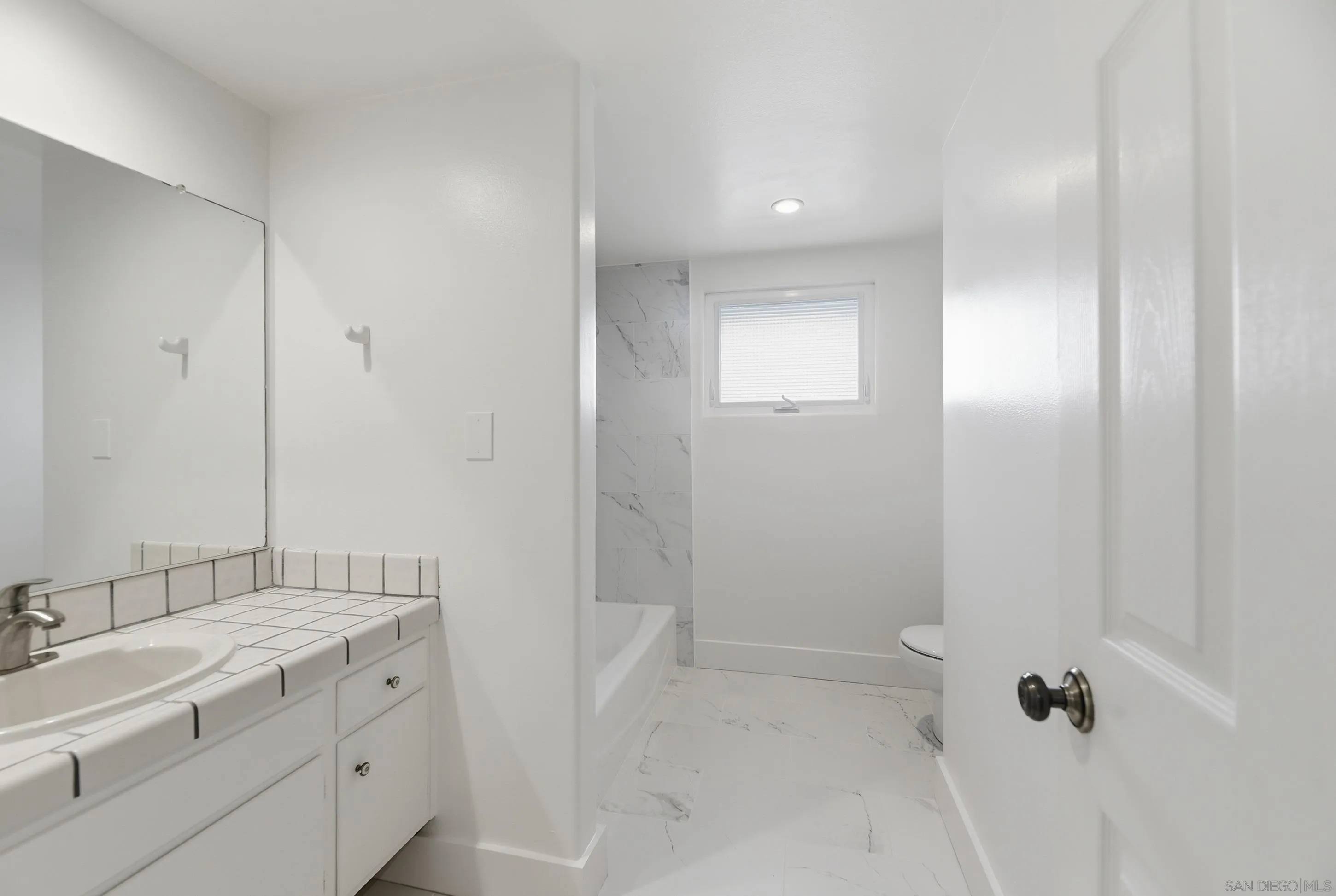 2275-77 Cameo Road Carlsbad, CA 92008 - Photo 26 of 60