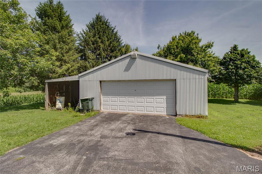 18907 Grange Hall Road Brighton, IL 62012 - Photo 45 of 47