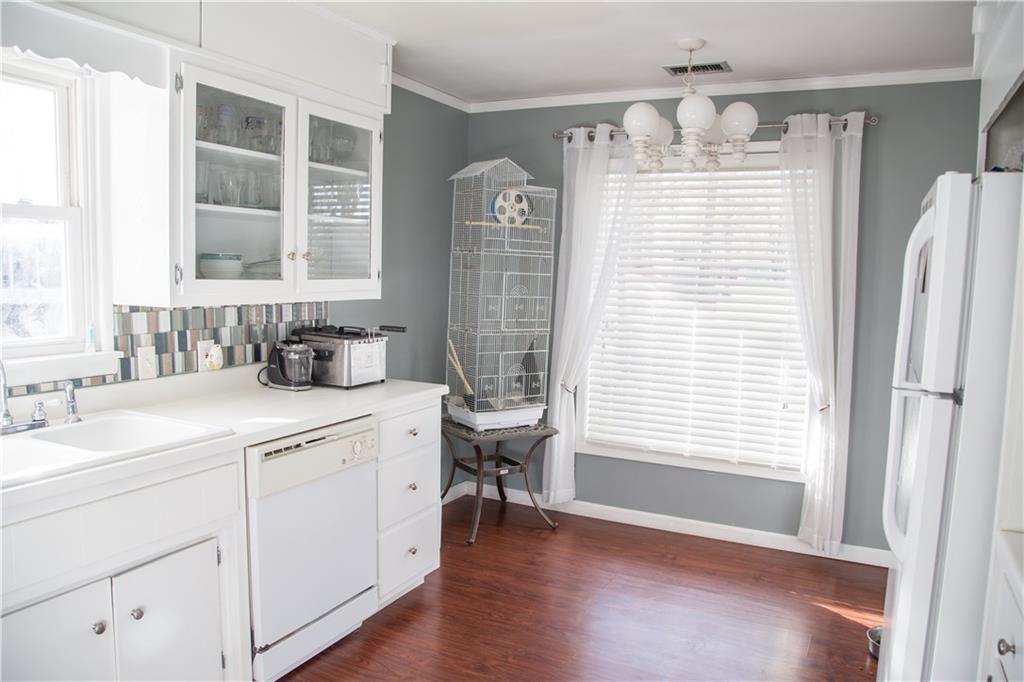 632 Oxford Road Anderson, IN 46012 - Photo 4 of 24 Gallery Image 4