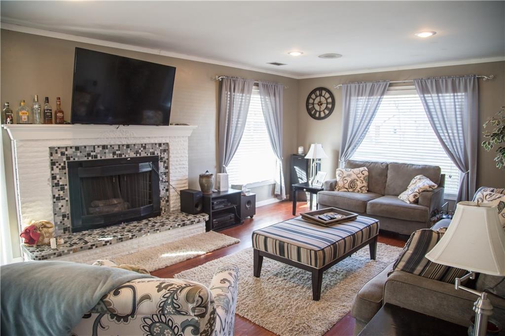 632 Oxford Road Anderson, IN 46012 - Photo 6 of 24 Gallery Image 6