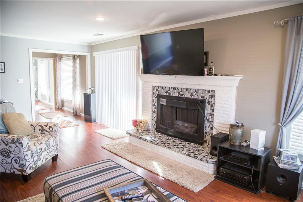 632 Oxford Road Anderson, IN 46012 - Photo 7 of 24 Gallery Image 7