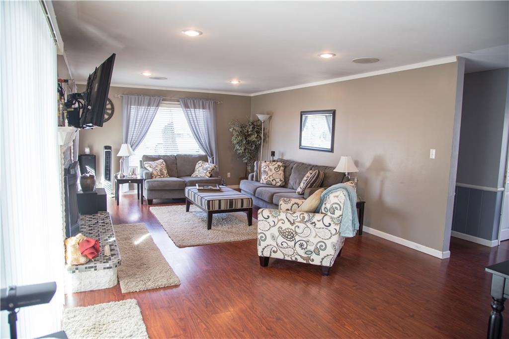 632 Oxford Road Anderson, IN 46012 - Photo 8 of 24 Gallery Image 8