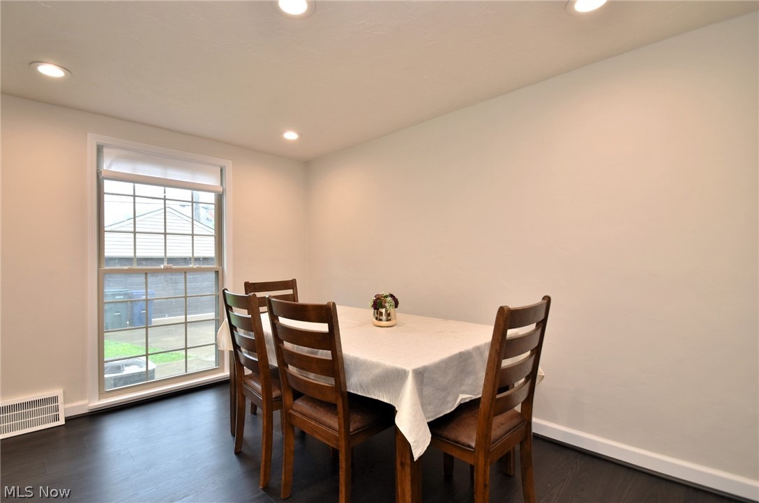 3791 Berkeley Road Cleveland Heights, OH 44118 - Photo 8 of 32 Gallery Image 8
