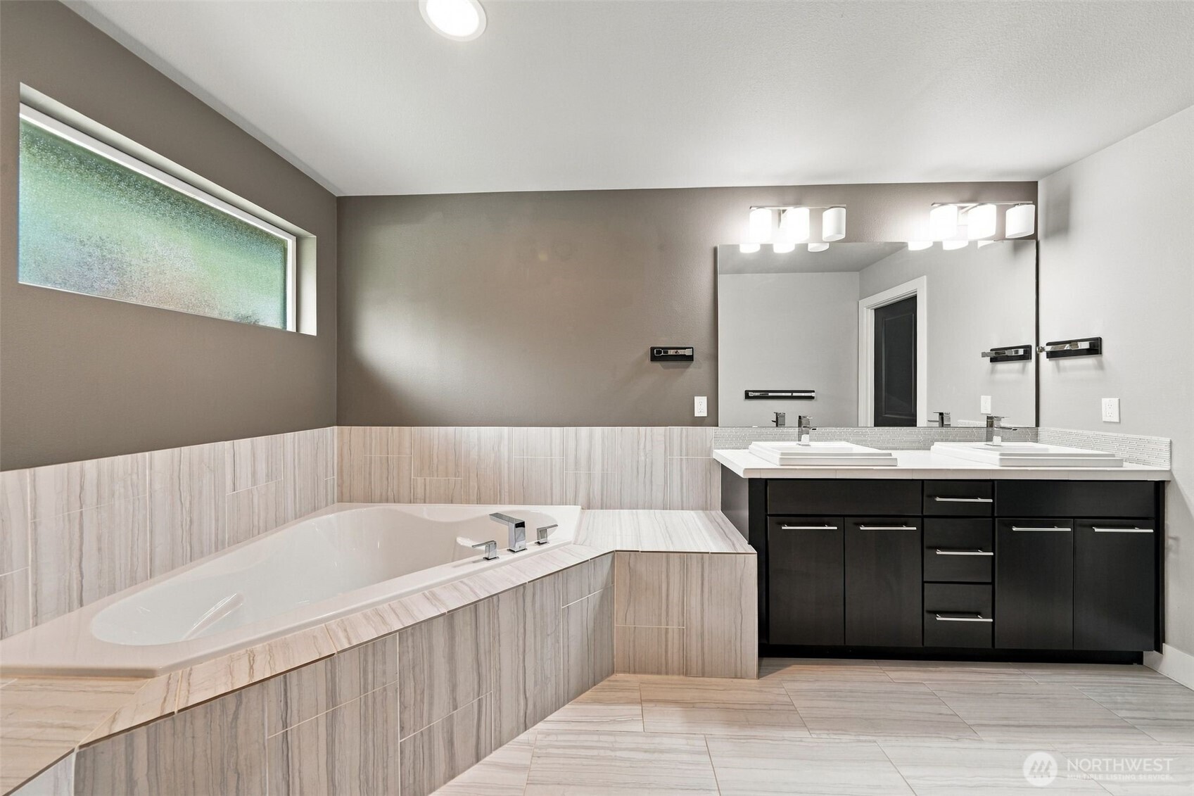 3725 200th Place Southeast Bothell, WA 98012 - Photo 26 of 40 Gallery Image 26