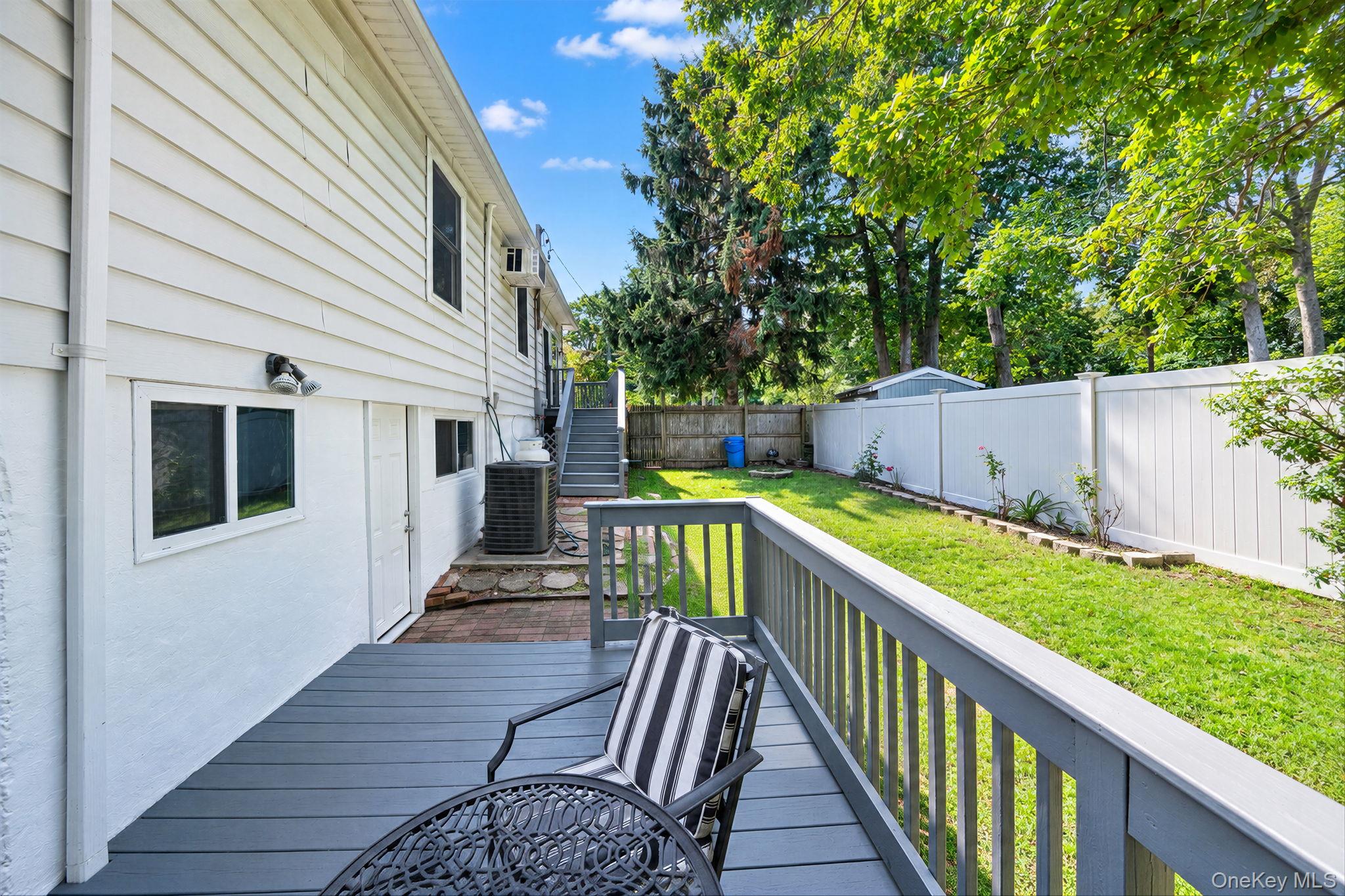 39 Plandome Road Sound Beach, NY 11789 - Photo 18 of 22 Gallery Image 18