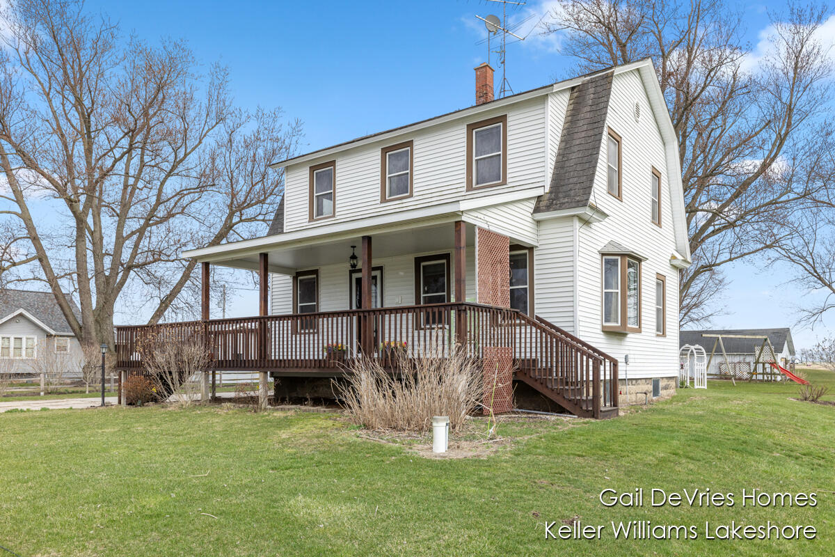 4123 Fillmore Road Holland, MI 49423 - Photo 4 of 42 IMG_1003