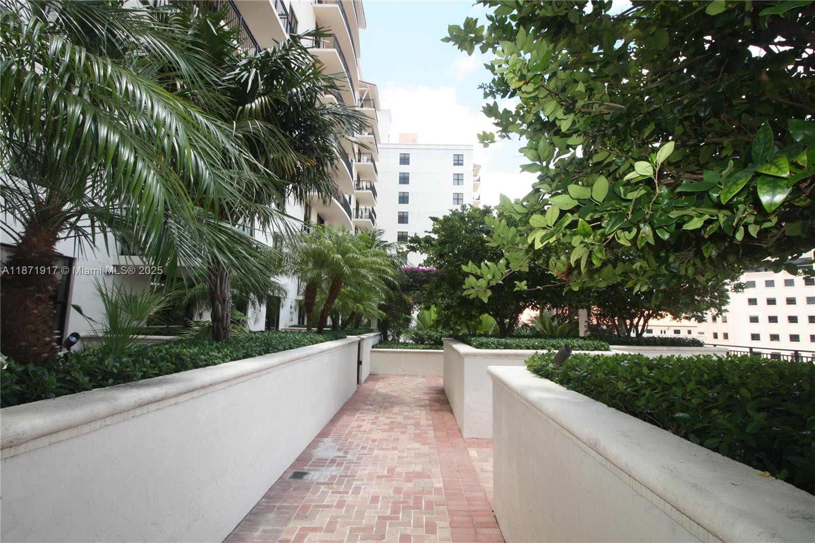888 Douglas Road, Unit 1213 Coral Gables, FL 33134 - Photo 27 of 29