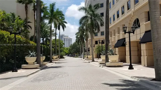 $329,900 | 888 Douglas Road, Unit 1213, Coral Gables, FL 33134