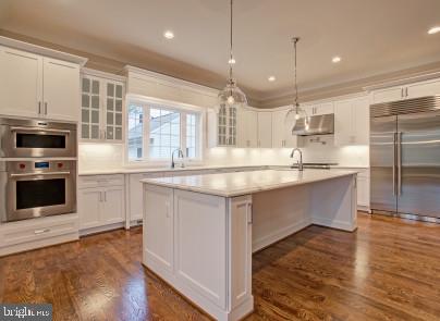 2025 Kilgore Road Falls Church, VA 22043 - Photo 2 of 33 Gorgeous Chef's kitchen w/high end appliances