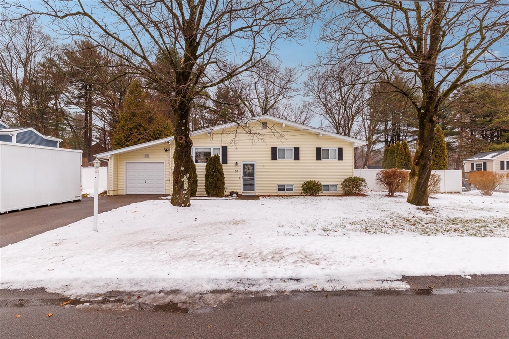 33 Gorwin Drive Medway, MA 02053 - Photo 2 of 37