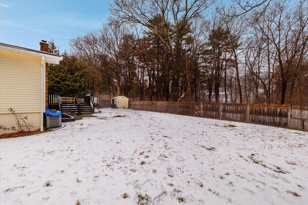 33 Gorwin Drive Medway, MA 02053 - Photo 5 of 37