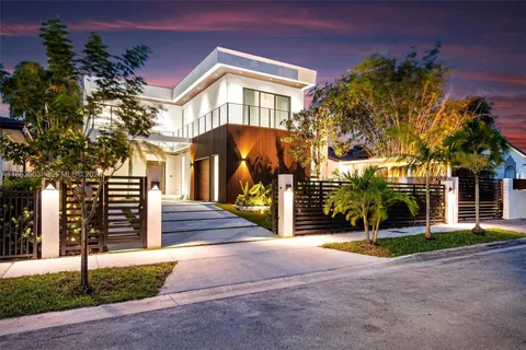 $3,500,000 | 1351 Southwest 16th Street, Miami, FL 33145