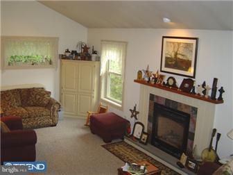 2159 Needhammer Road Pottstown, PA 19464 - Photo 5 of 12 Great Room