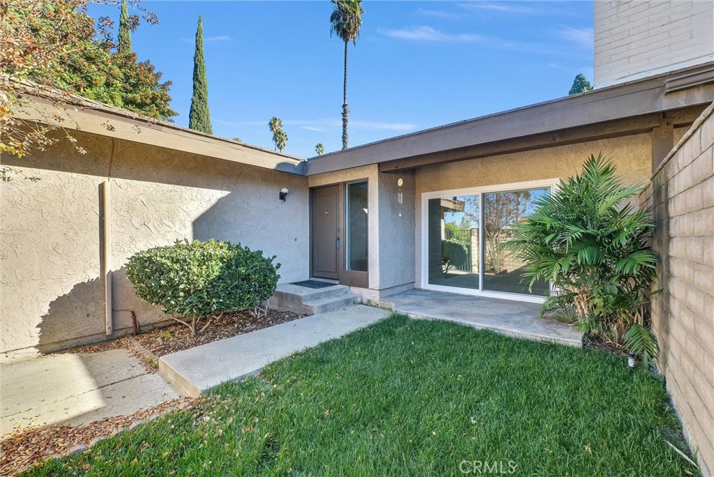 5404 Quince Street Riverside, CA 92506 - Photo 2 of 15