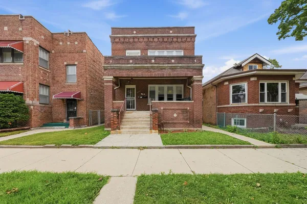 $1,850 | 8041 South Laflin Street, Unit 2, Chicago, IL 60620