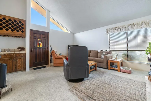 $290,000 | 5739 North Monte Avenue, Unit 1, Fresno, CA 93711