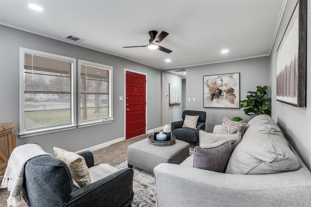 421 West 8th Street Lancaster, TX 75146 - Photo 4 of 28 Living area featuring light gray walls, recessed lighting, and a ceiling fan