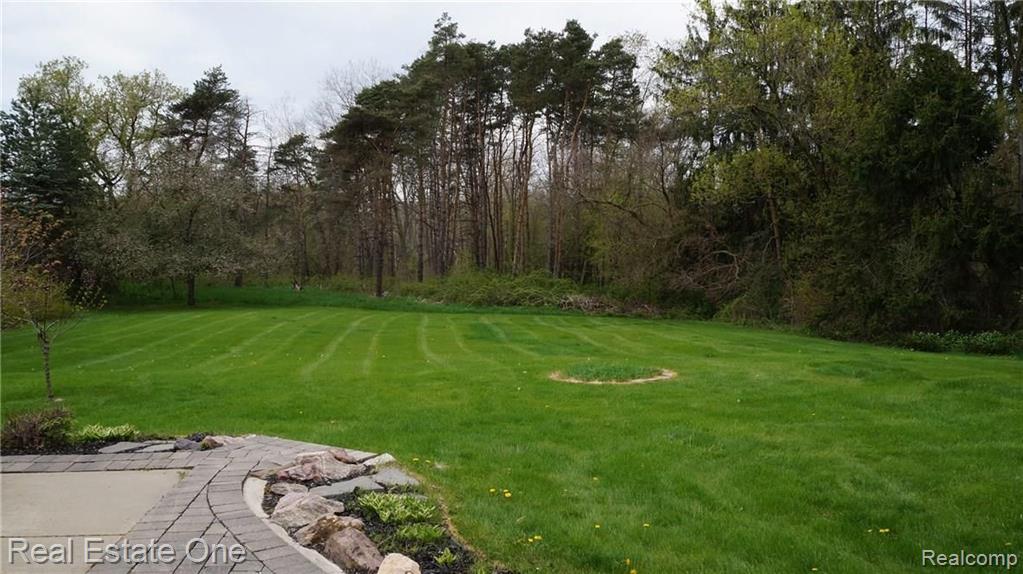 60649 Mt Vernon Road Rochester, MI 48306 - Photo 30 of 31