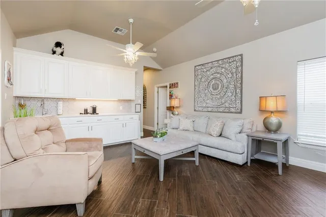 $899,000 | 8102 Nazareth Drive, Corpus Christi, TX 78413