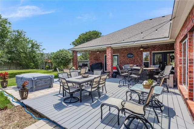 $899,000 | 8102 Nazareth Drive, Corpus Christi, TX 78413