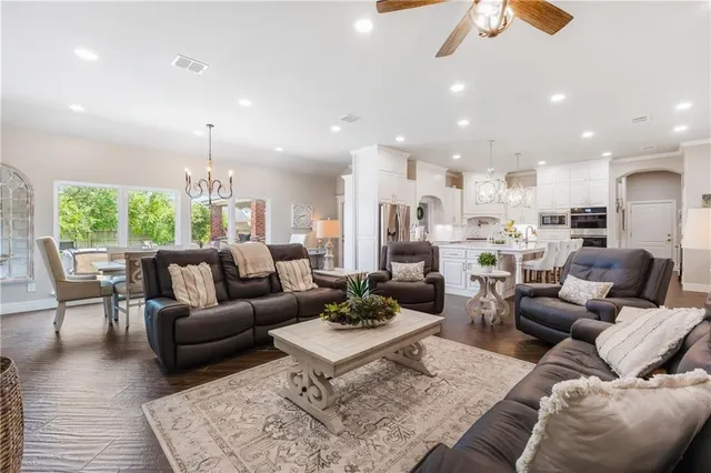 $899,000 | 8102 Nazareth Drive, Corpus Christi, TX 78413