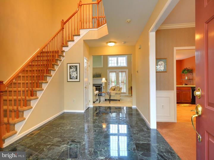 15 Ridgeview Road Newtown Square, PA 19073 - Photo 22 of 25 Foyer
