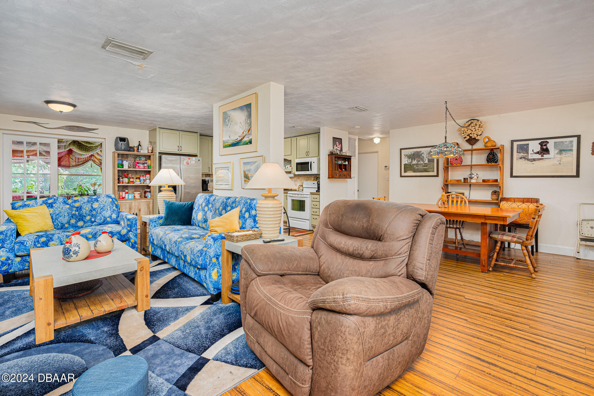 1633 John Anderson Drive Ormond Beach, FL 32176 - Photo 4 of 42 03