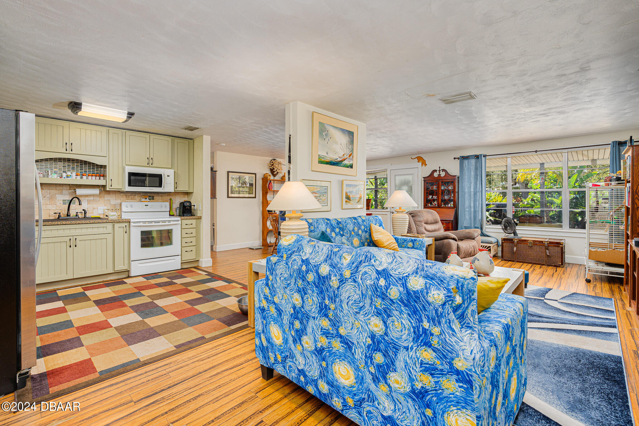 1633 John Anderson Drive Ormond Beach, FL 32176 - Photo 7 of 42 06