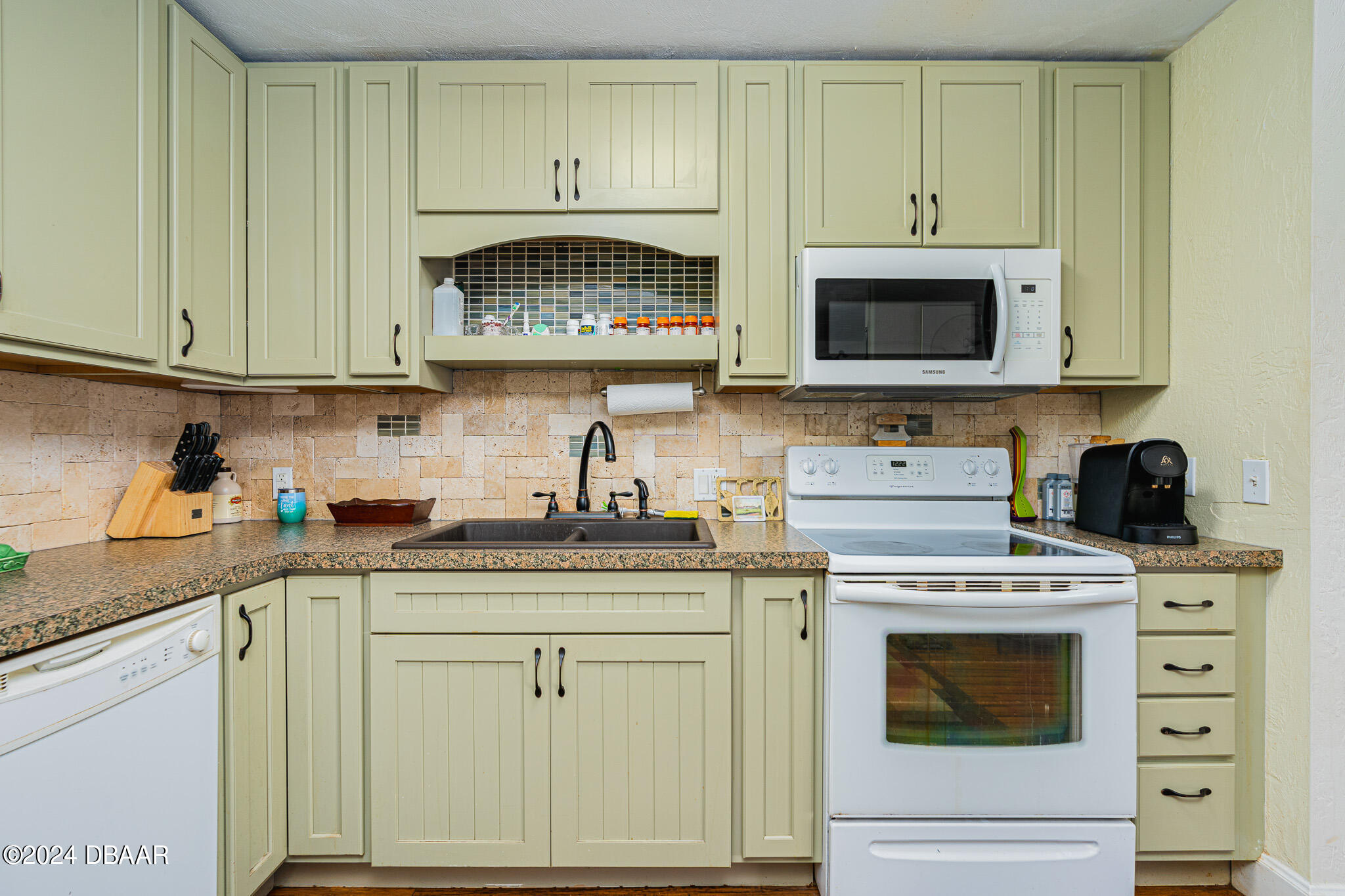 1633 John Anderson Drive Ormond Beach, FL 32176 - Photo 9 of 42 08