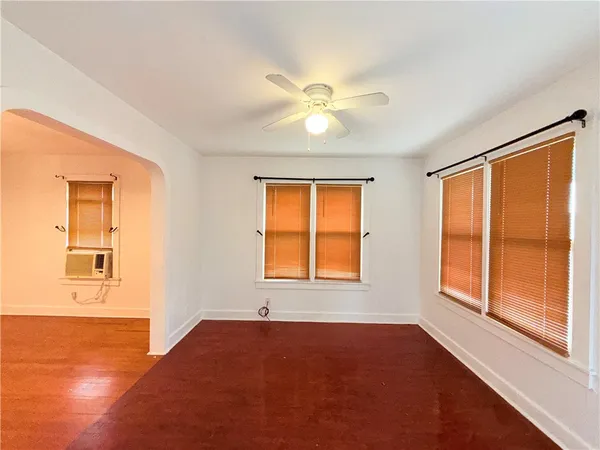 $1,150 | 507 East Commons Street, Refugio, TX 78377