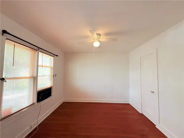 $1,150 | 507 East Commons Street, Refugio, TX 78377