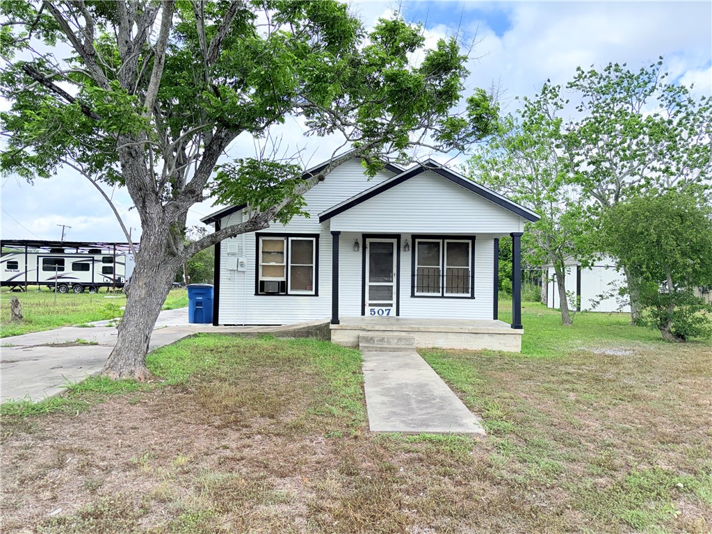 507 East Commons Street Refugio, TX 78377 - Photo 23 of 23