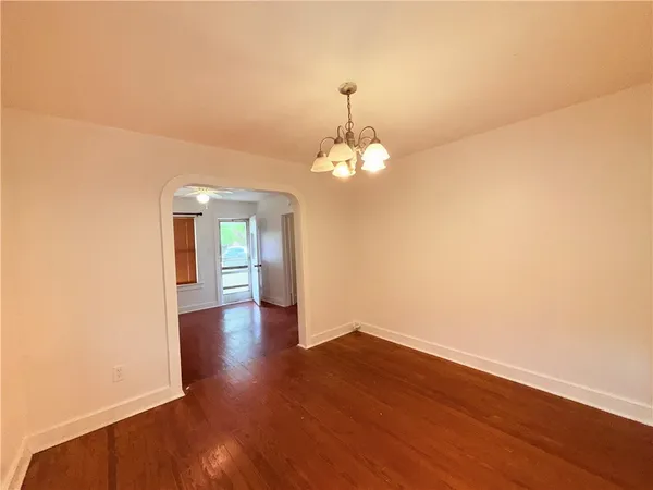 $1,150 | 507 East Commons Street, Refugio, TX 78377