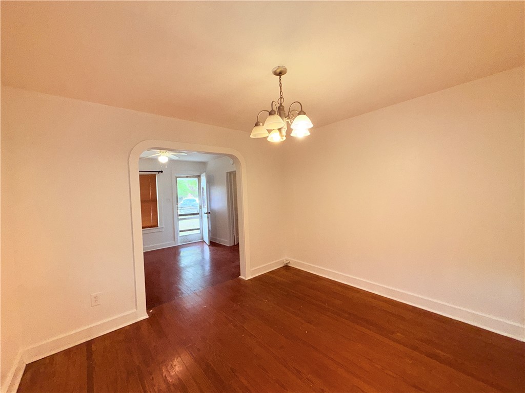 507 East Commons Street Refugio, TX 78377 - Photo 6 of 23