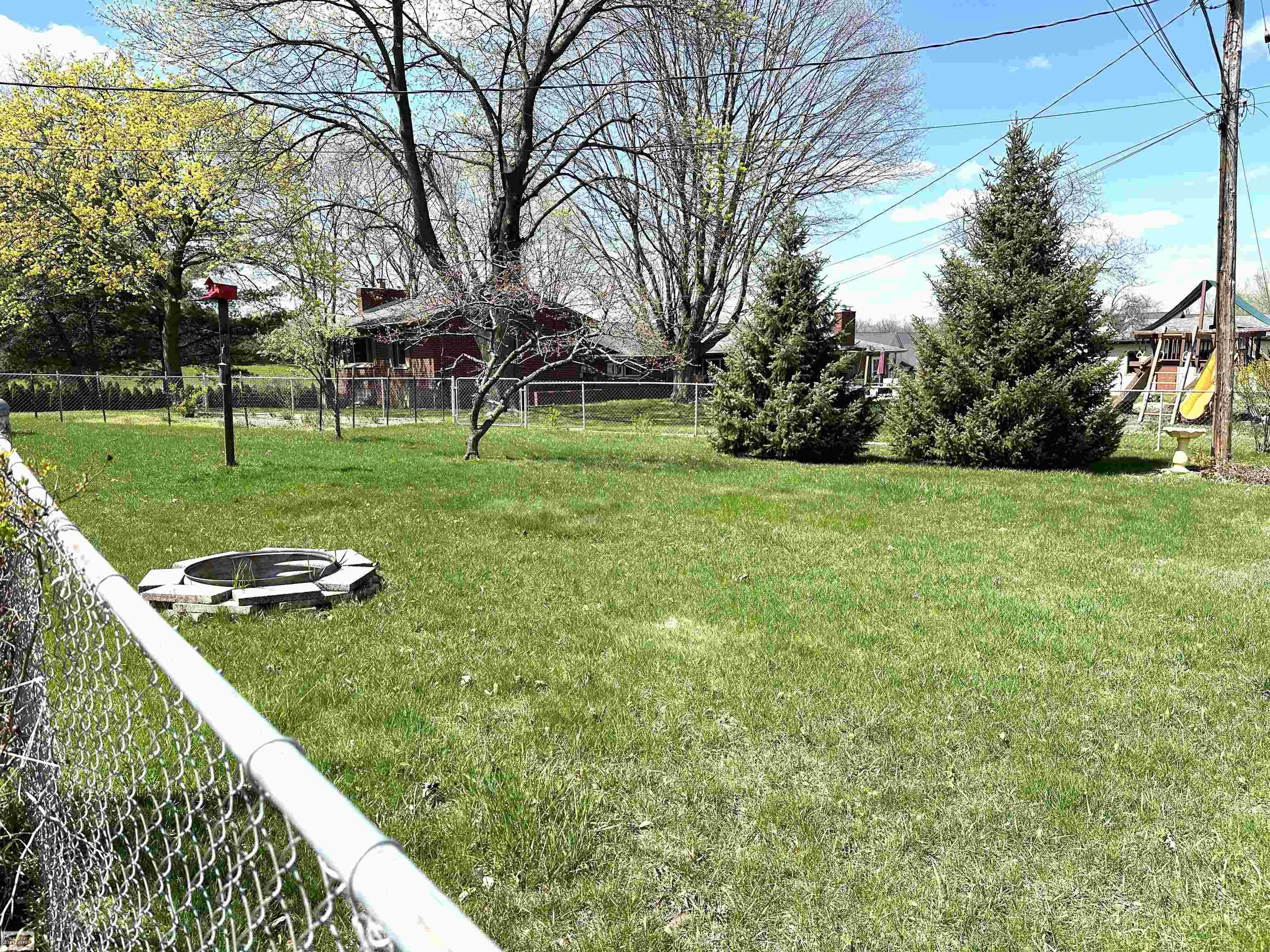 3070 South Boulevard Rochester, MI 48309 - Photo 8 of 22 50139560-e5750d95-5546-425e-8d82-254ffc4f5ce6.JPG