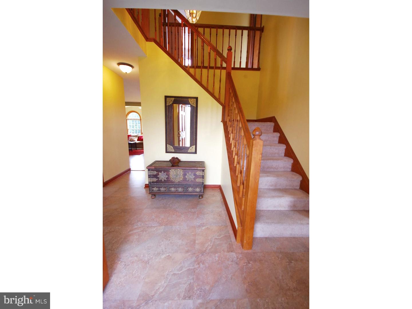 137 Sheehan Road Avondale, PA 19311 - Photo 2 of 20 Foyer