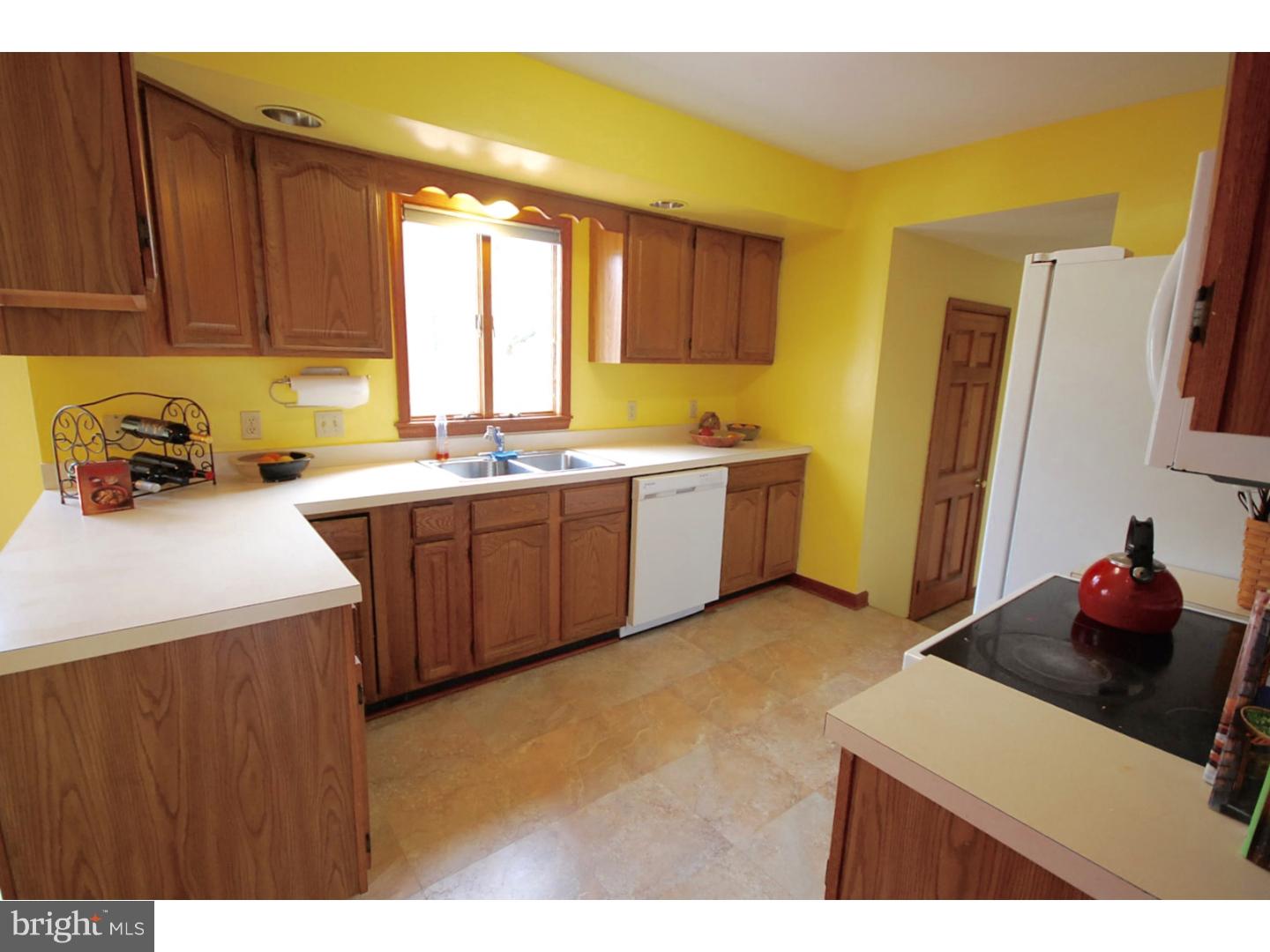 137 Sheehan Road Avondale, PA 19311 - Photo 7 of 20 Kitchen