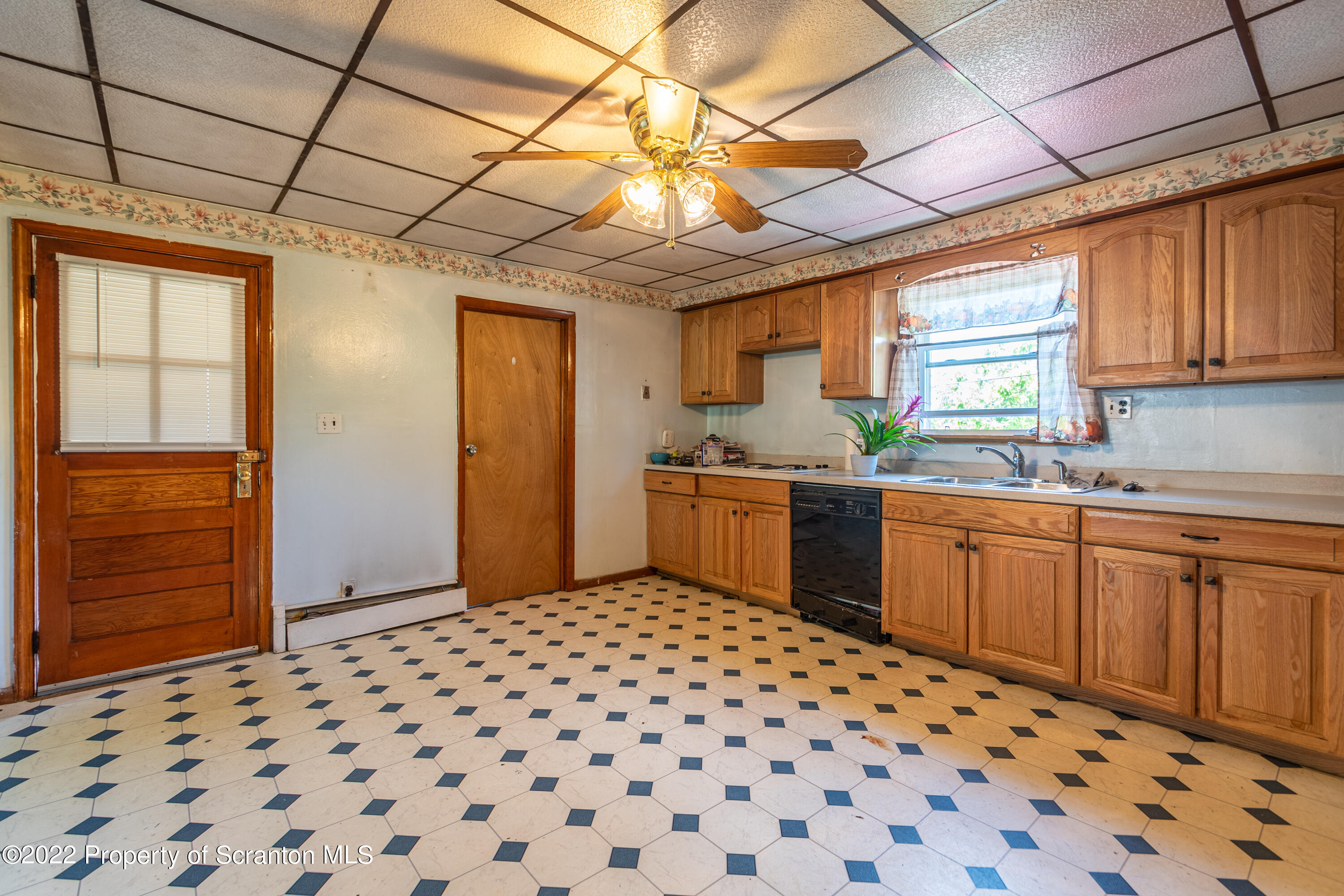 1225 Rear Birch Street Scranton, PA 18505 - Photo 14 of 29 Gallery Image 14