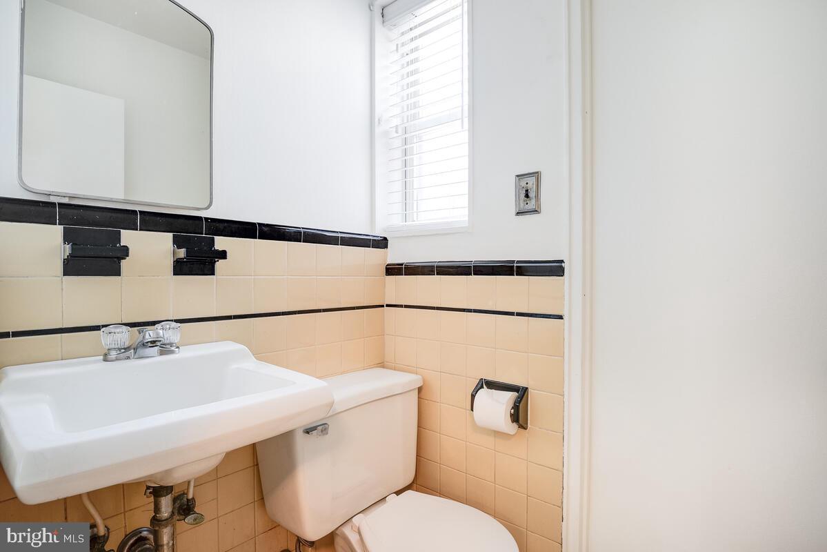 904 Newhall Street Silver Spring, MD 20901 - Photo 21 of 47 Half Bath on Main Level