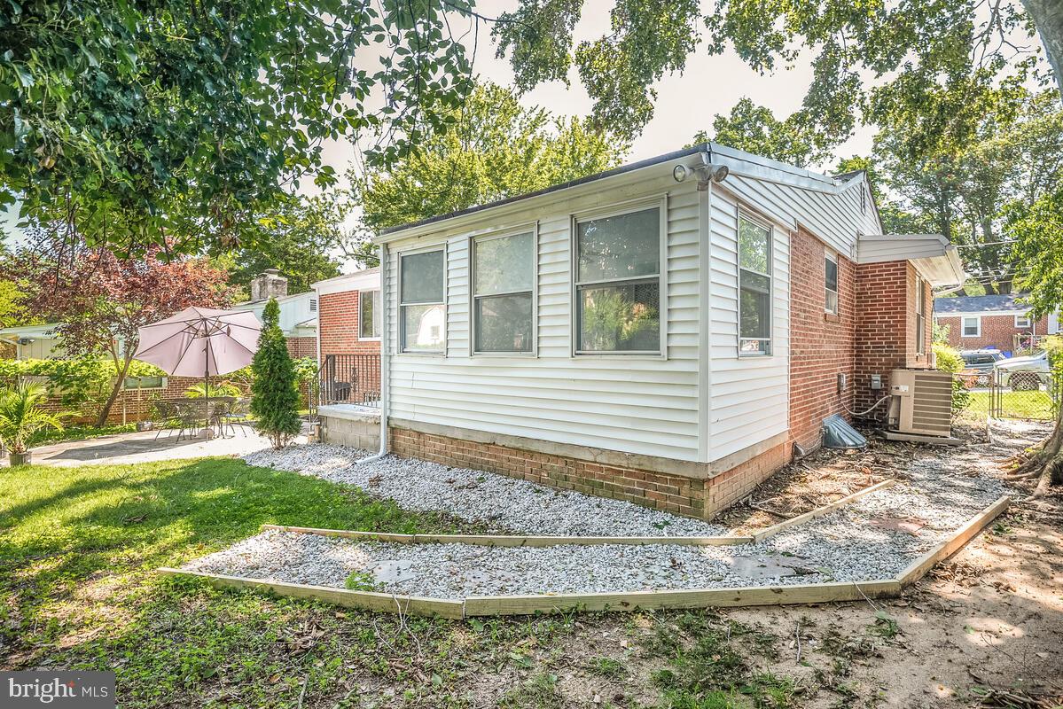 904 Newhall Street Silver Spring, MD 20901 - Photo 44 of 47 Rear view - Enclosed Porch