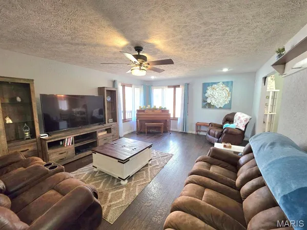 $315,000 | 118 Wyn Street, Houston, MO 65483