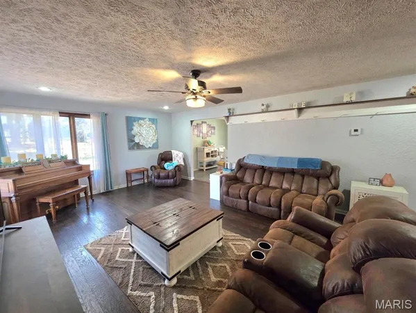 $315,000 | 118 Wyn Street, Houston, MO 65483